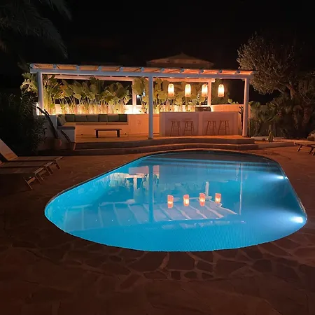 Authentic Hacienda Near The Sea