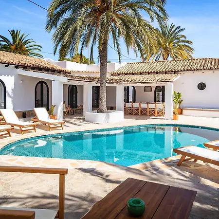 Villa Authentic Hacienda Near The Sea